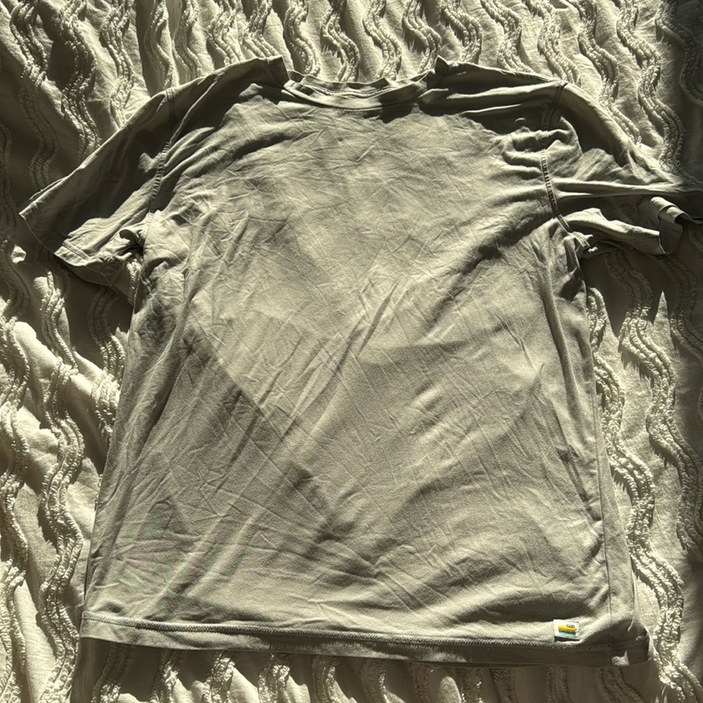 Vuori T Shirt - Large - Gray